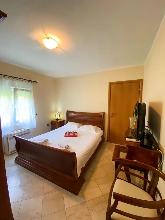 Lovely Apartment Jovan 3,With A View Of The Bay And Free Wi-Fi Kotor Exterior photo